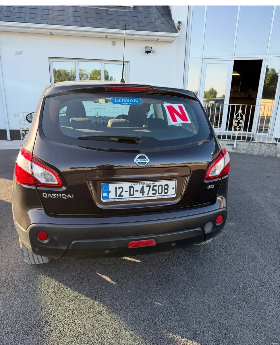 Low km Nissan qushqai - Image 2