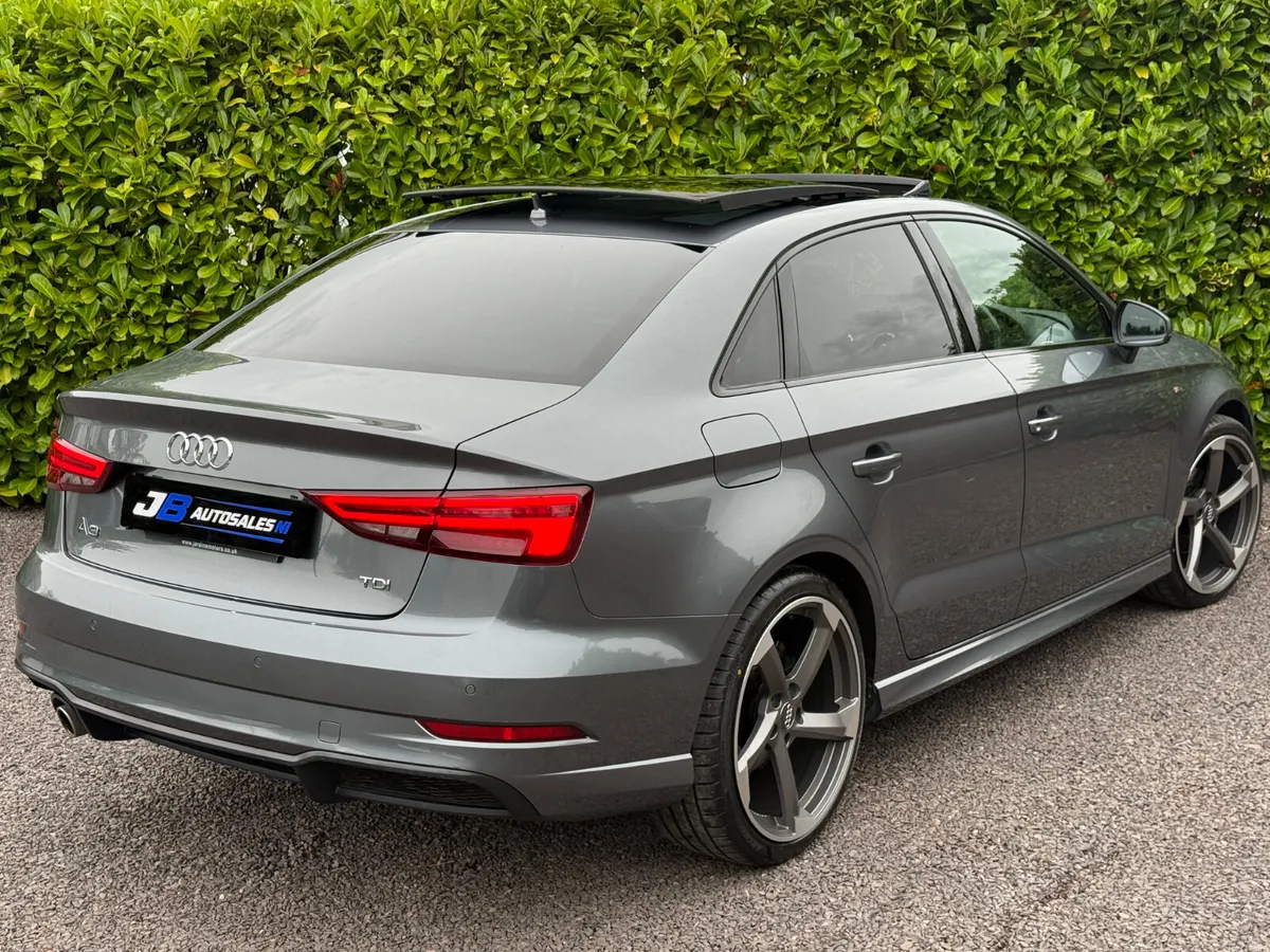 Audi A3 1.6 TDI S Line 2018 **Panoramic Roof** - Image 4