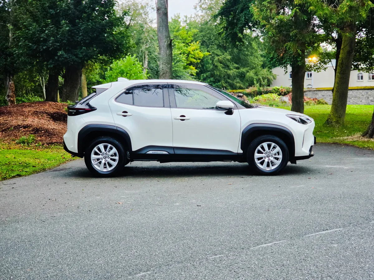 2021 Toyota Yaris Cross 1.5 Petrol Hybrid Auto - Image 6