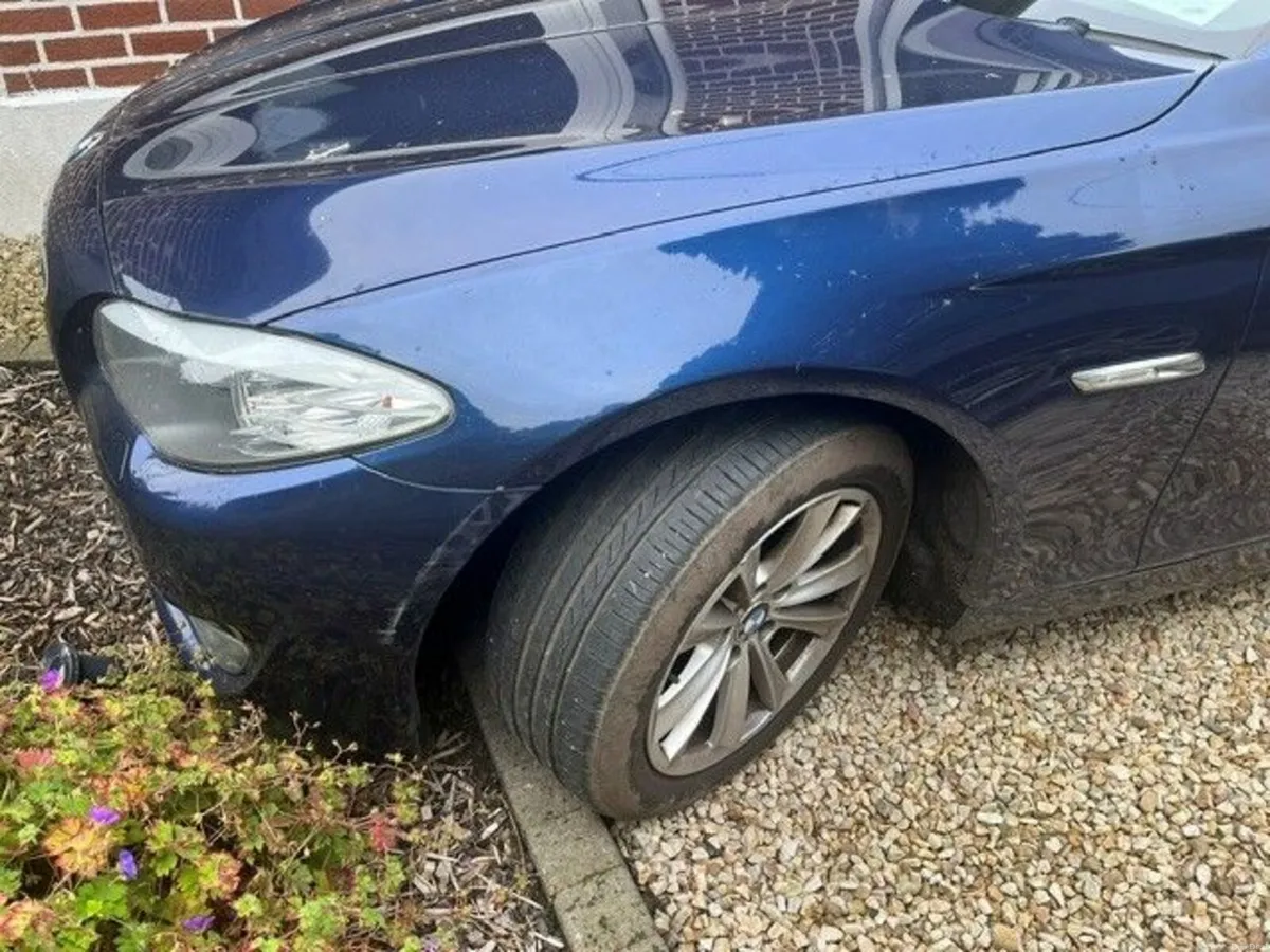 BMW 5-Series 2013 - Image 2