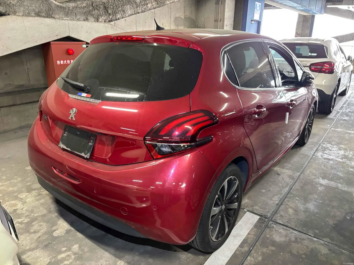PEUGEOT 208 1.2 ALLURE AUTO 2018 - Image 2