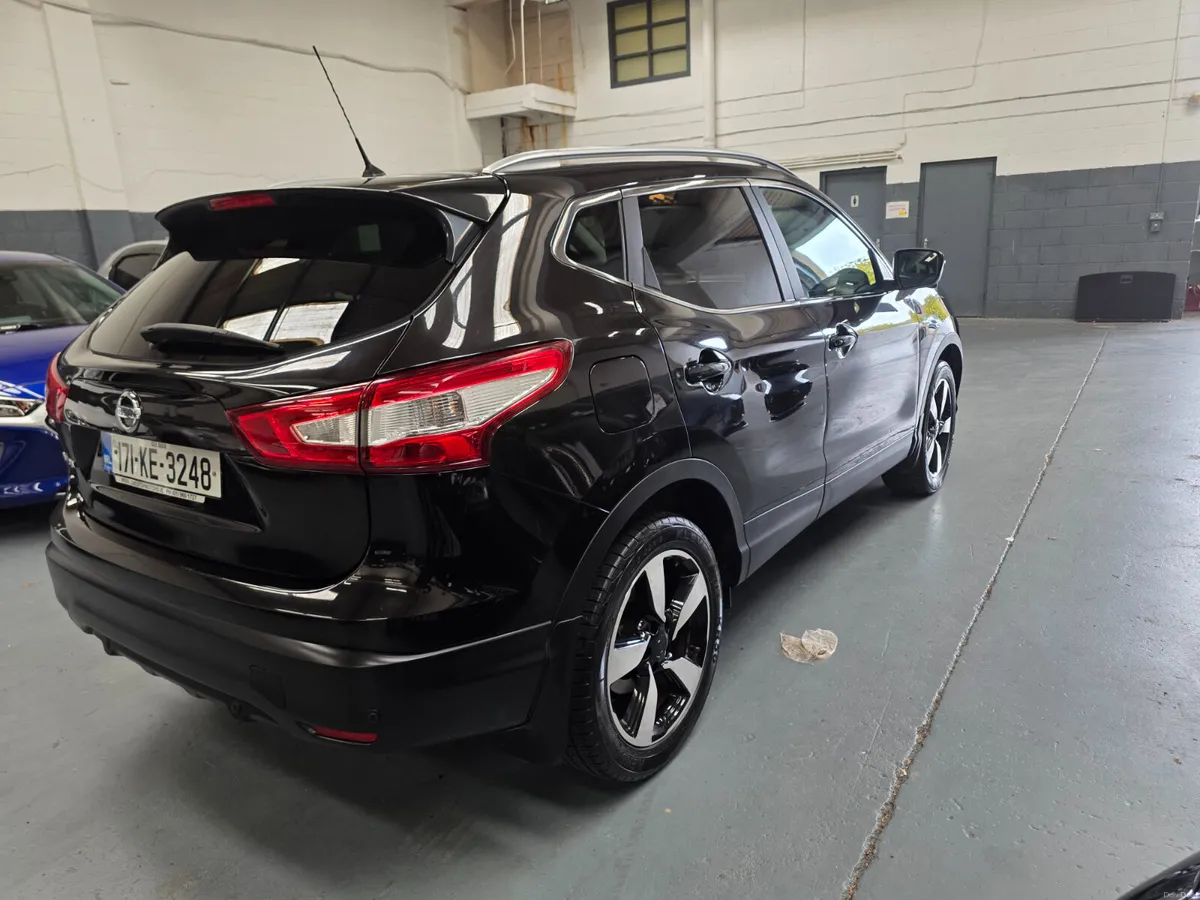 Nissan Qashqai 2017 Leather Interior - Image 6