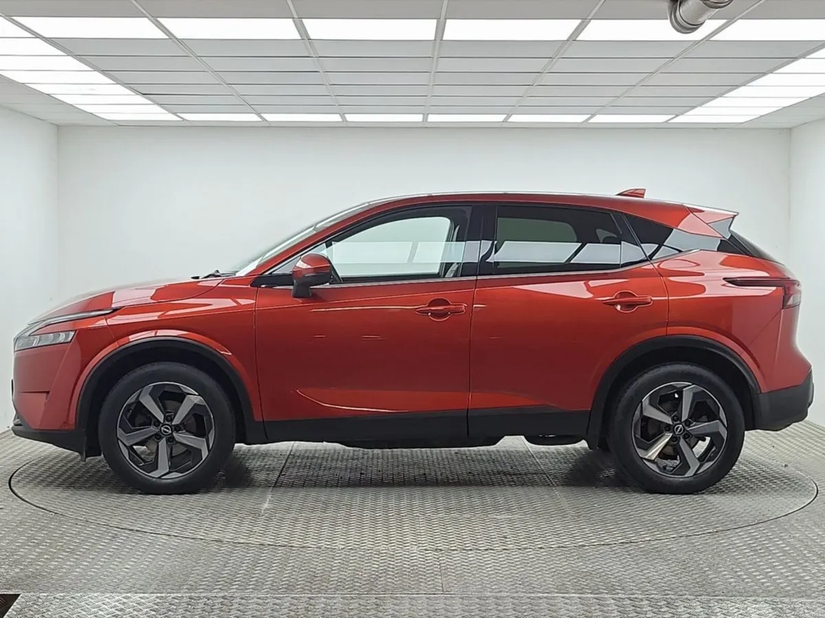 Nissan Qashqai 1.3 PET MILD HYBRID SV PREMIUM - Image 5