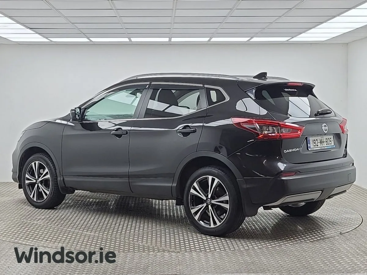 Nissan Qashqai 1.3 PET SV PREMIUM - Image 2