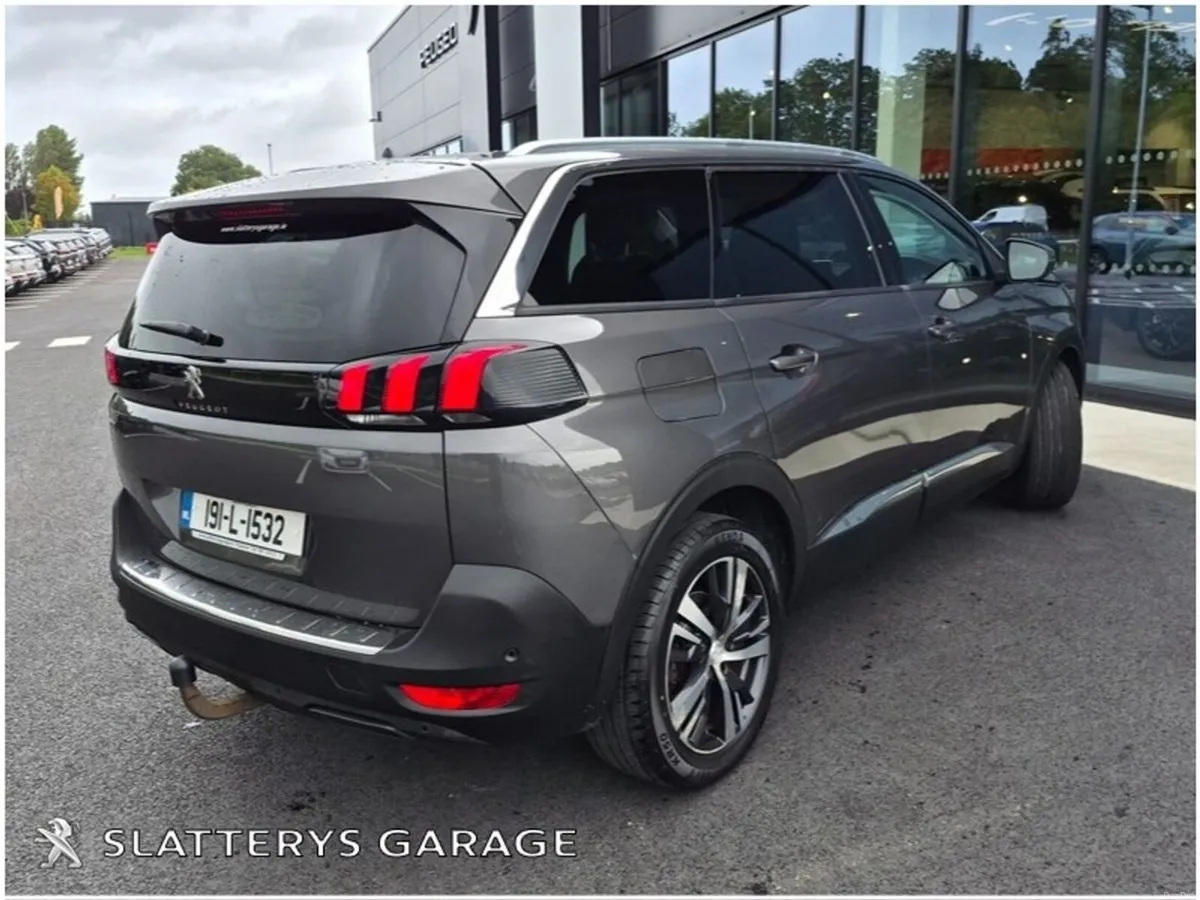 Peugeot 5008 1.5 BlueHDi 130bhp Allure - Image 2