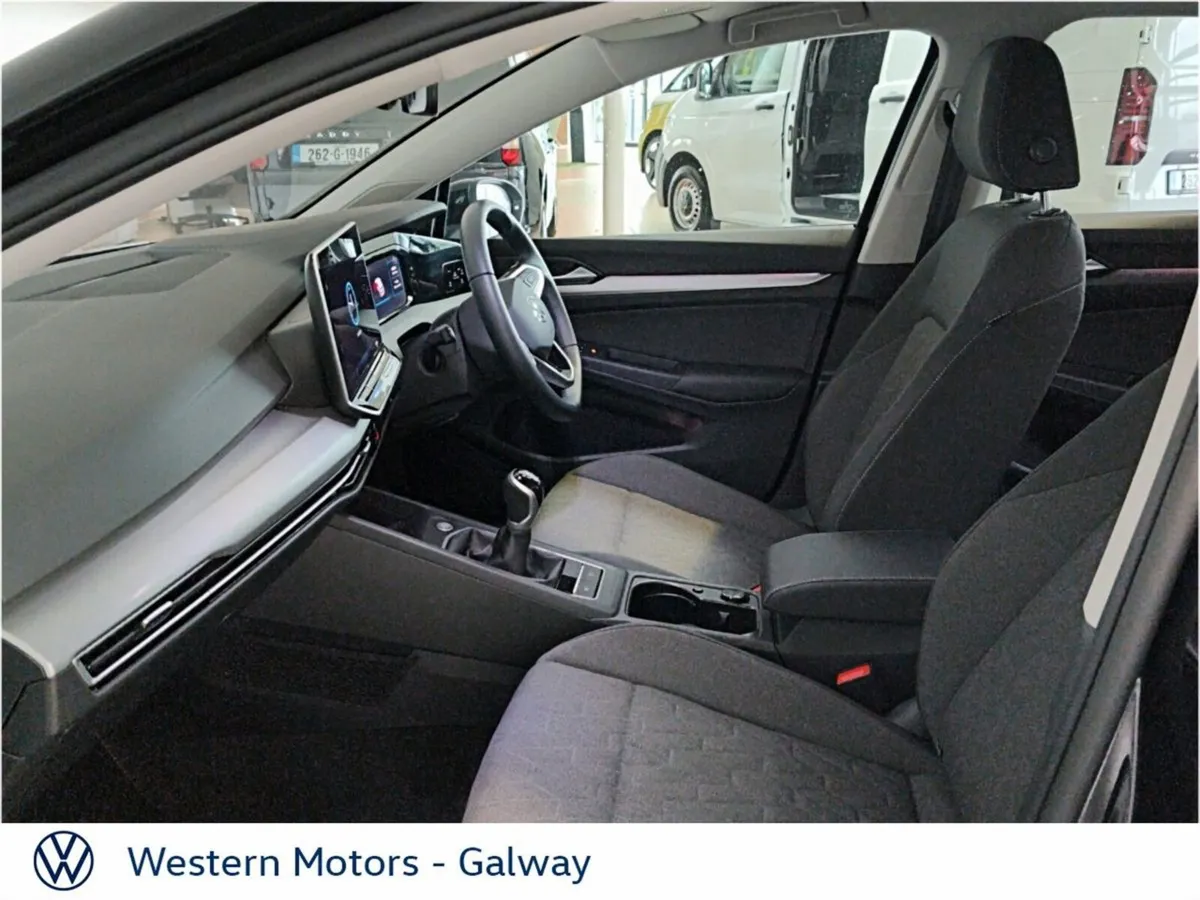 Volkswagen Golf GOLF LAUNCH EDITION 2.0 TDI 115HP - Image 4
