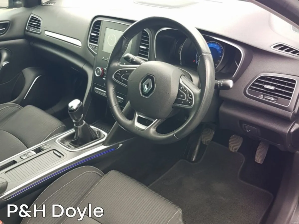 Renault Megane ICONIC - Image 5
