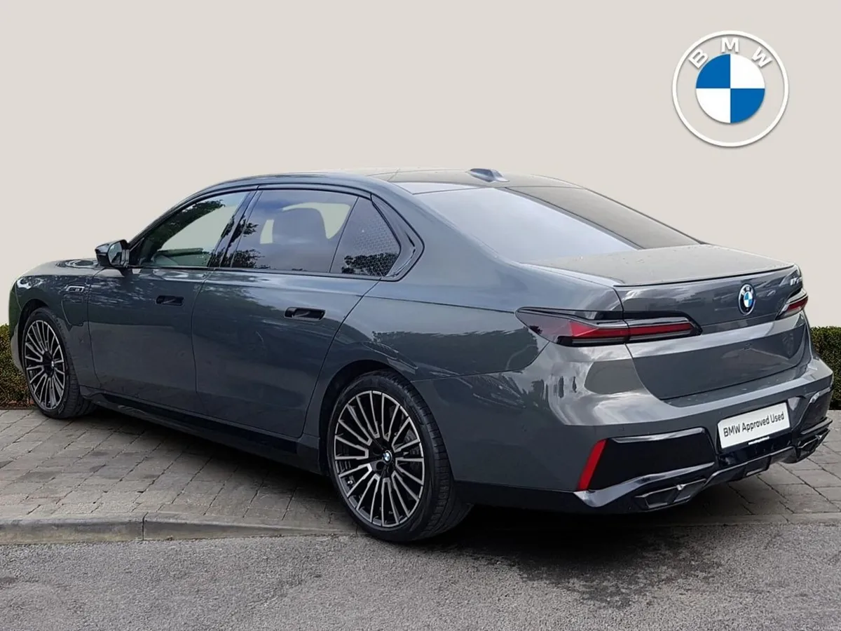 BMW 7-Series M760e xDrive - Image 2