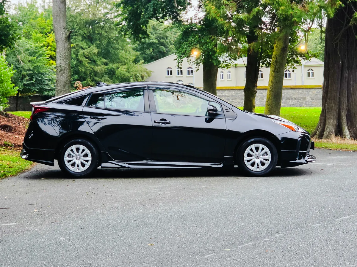 2020 Toyota Prius 1.8 Petrol Hybrid Automatic - Image 6