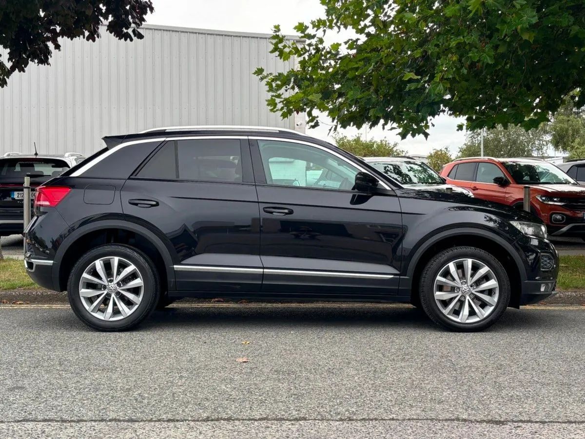 Volkswagen T-Roc STYLE DESIGN 2.0 TDI AUTO NEW NCT - Image 5