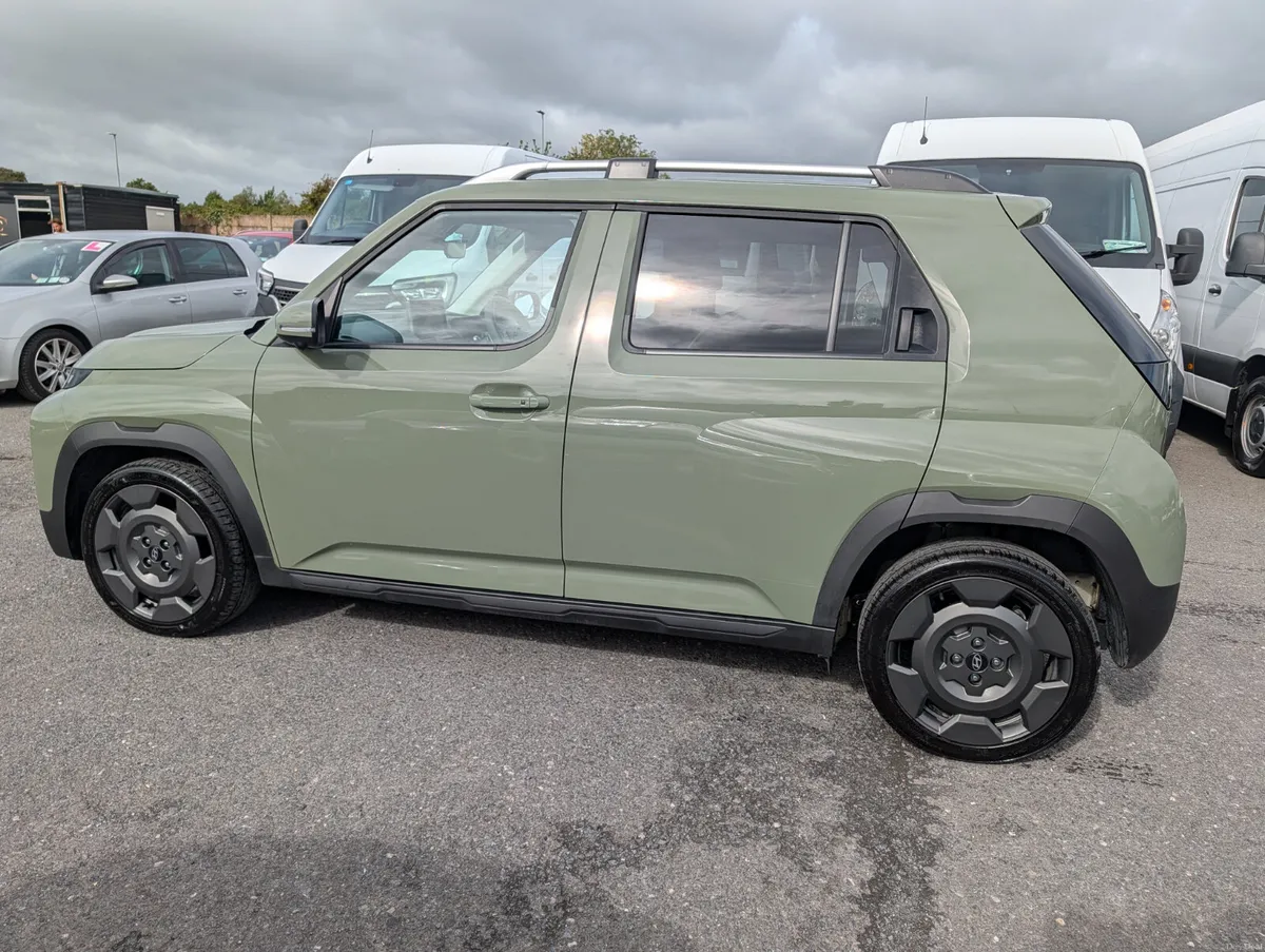 Hyundai INSTER Top Spec Cross model - Image 2