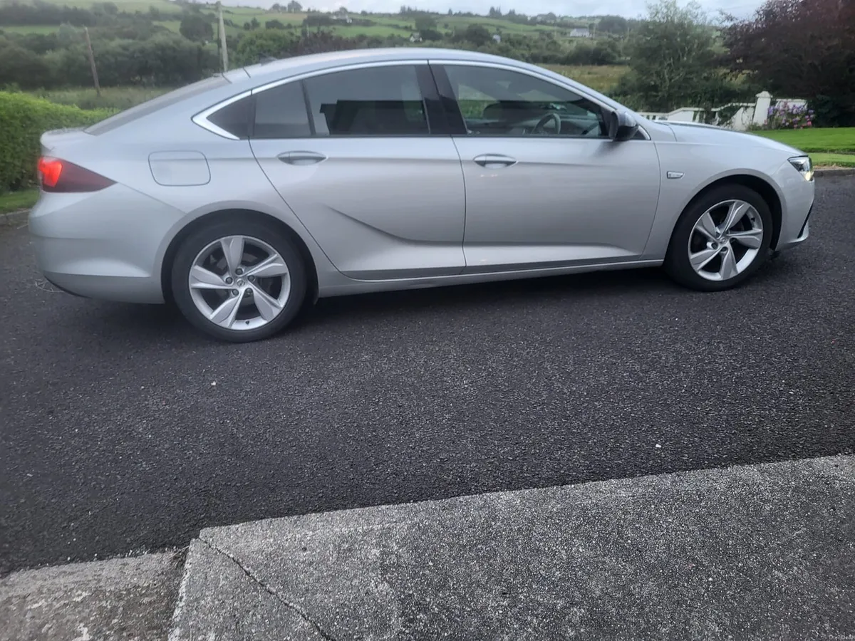 Car - Image 3