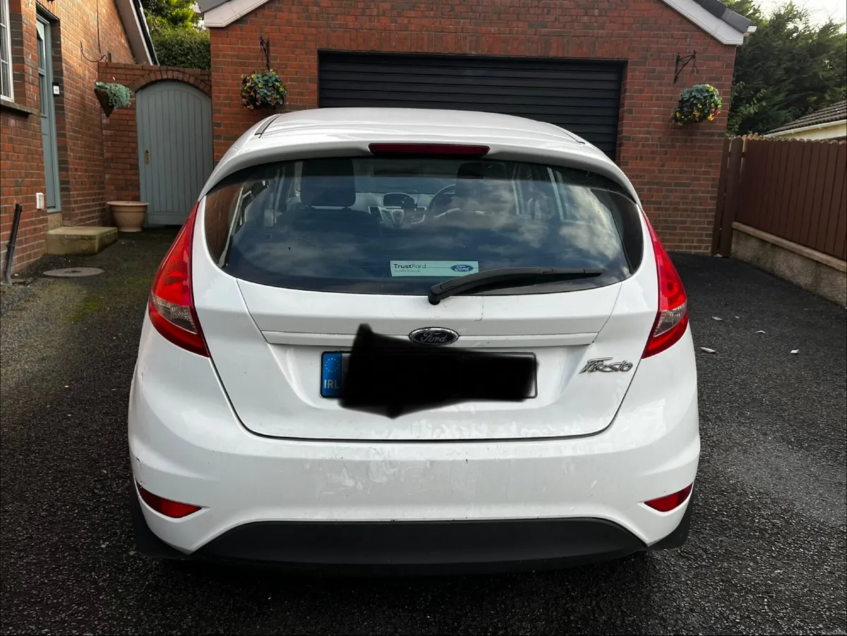 Ford Fiesta 2011 - Image 1