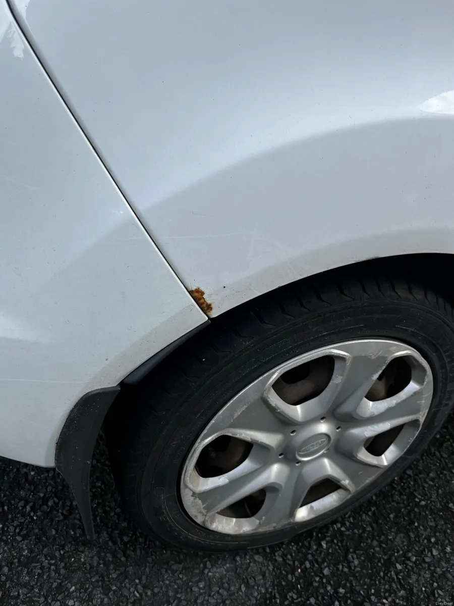 Ford Fiesta 2011 - Image 4