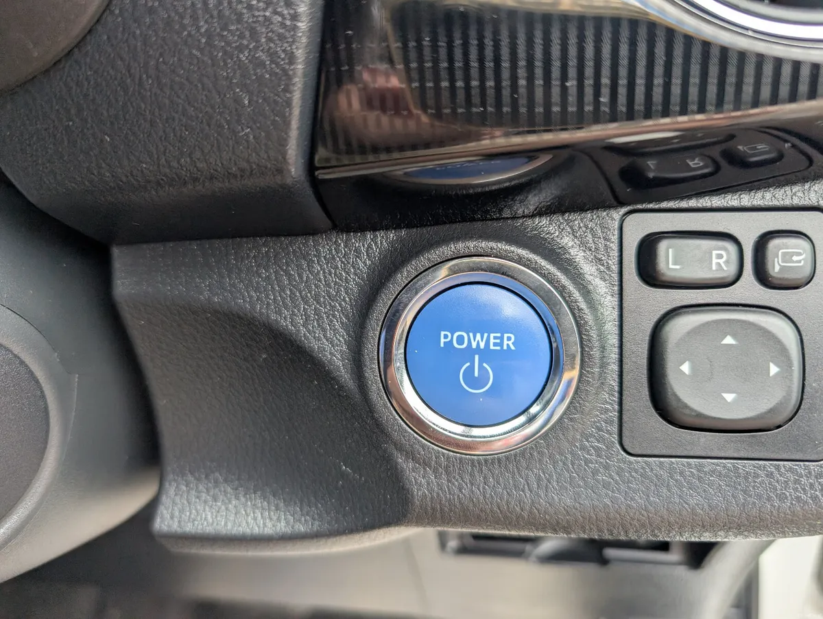 Toyota Vitz Highbrid /181KE6732/ - Image 6