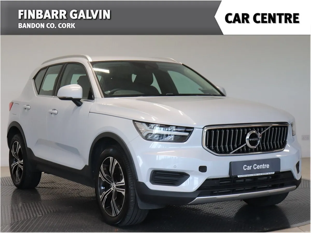 Volvo XC40 INSCRIPTION PHEV - Image 1