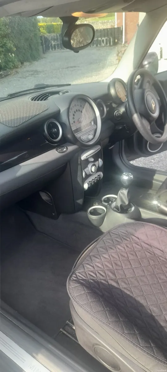 Mini Cooper 2010 - Image 6