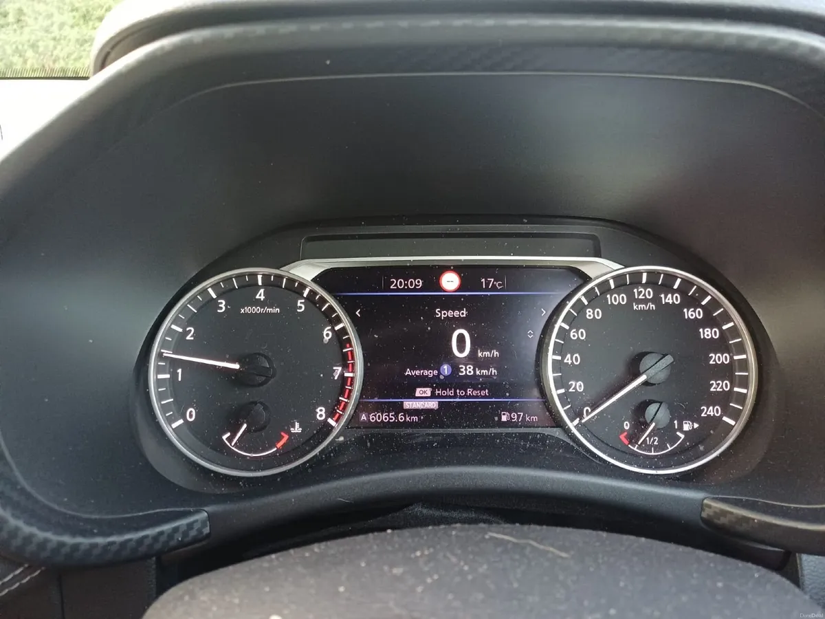 Nissan Juke 1.0 SV PREMIUN 2TONE - Image 3