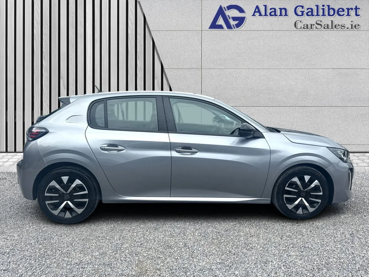 Peugeot 208 ACTIVE 1.2 75 4DR - Image 3