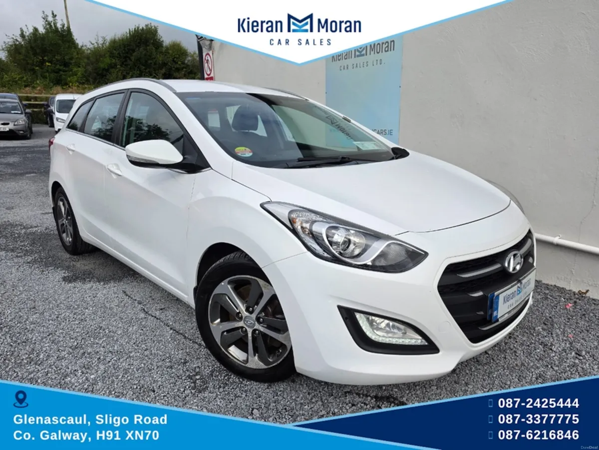 Hyundai i30 1.6 TOURER DELUXE 5DR - Image 2