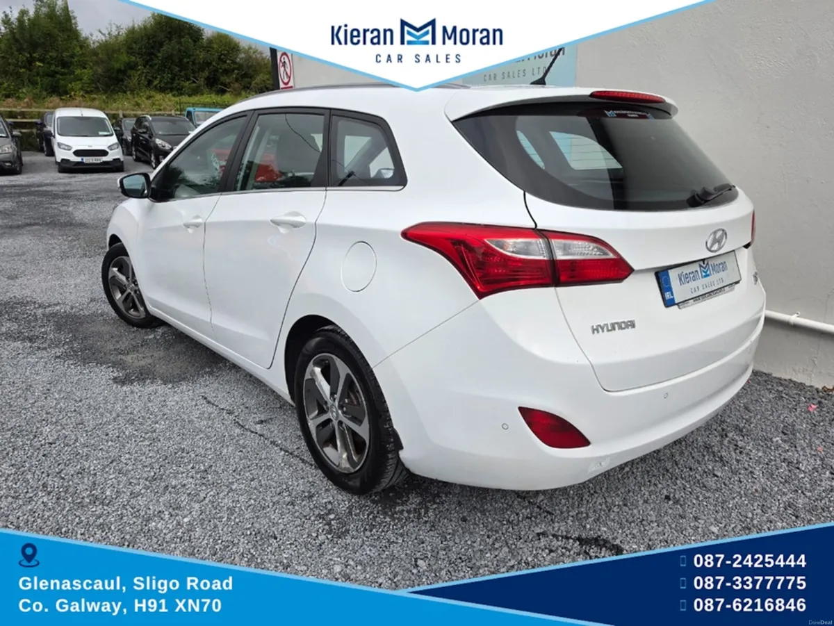 Hyundai i30 1.6 TOURER DELUXE 5DR - Image 4
