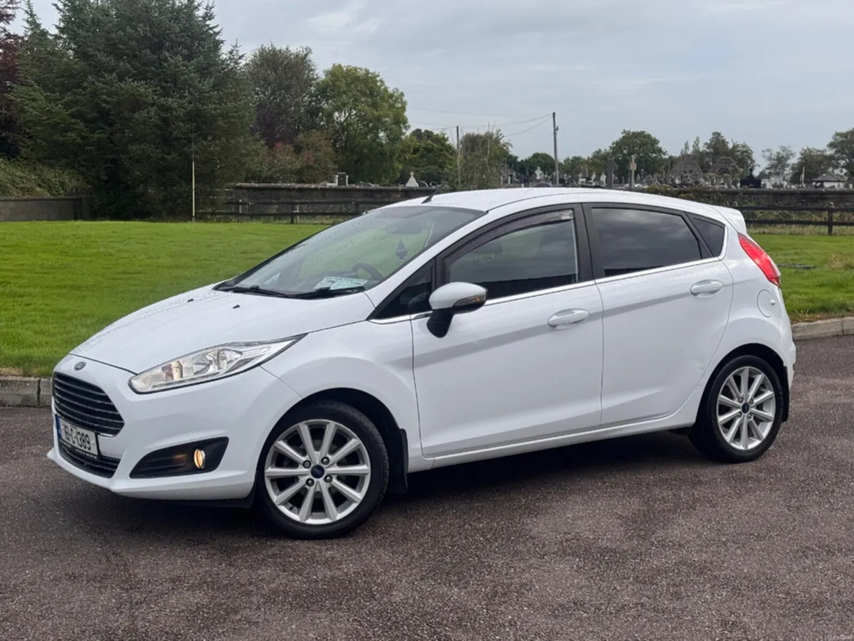 Ford Fiesta MCA TITANIUM 1.25 60PS M5 5 5DR 4DR - Image 4