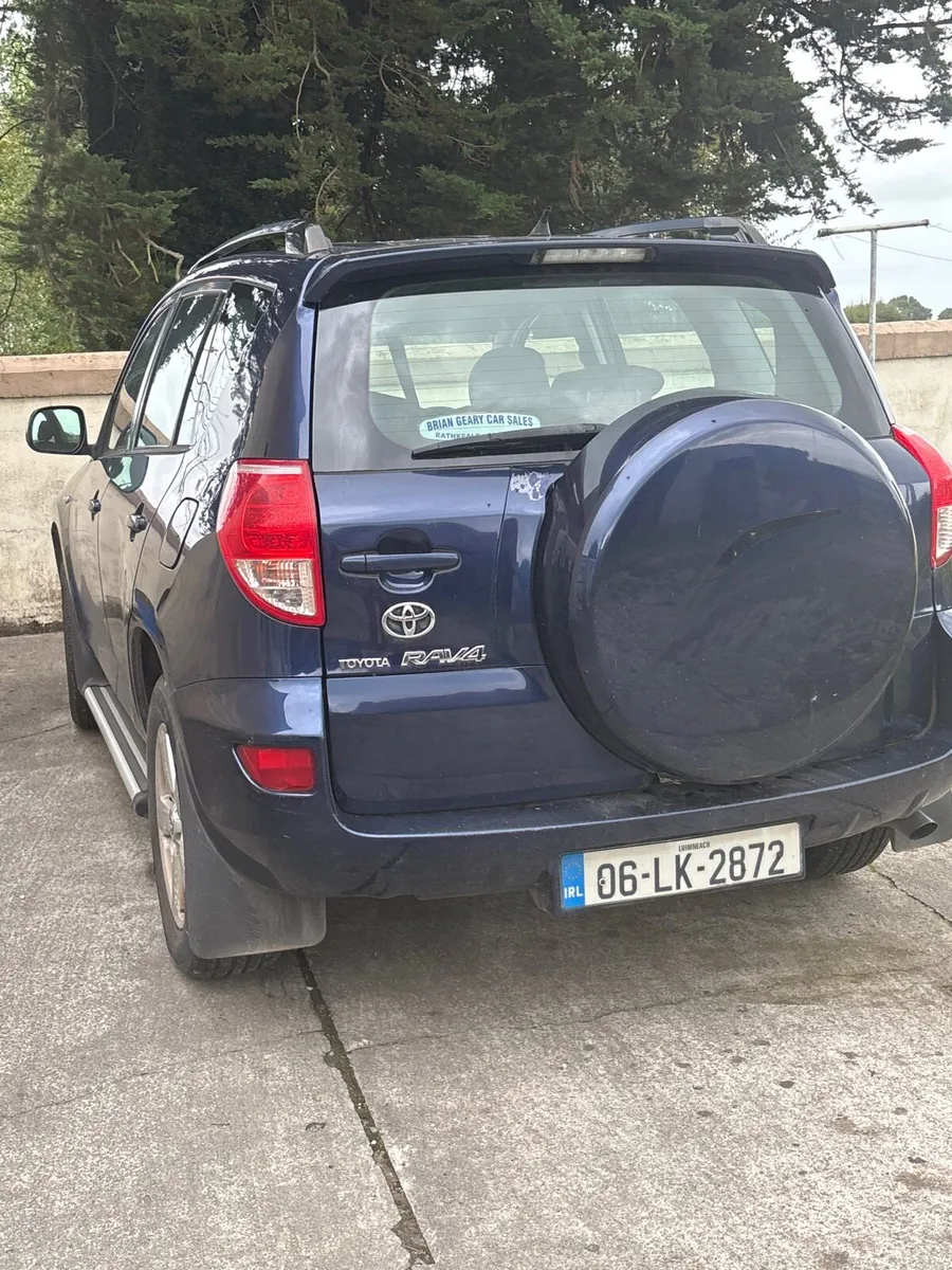 2006 Toyota RAV 4 - Image 1