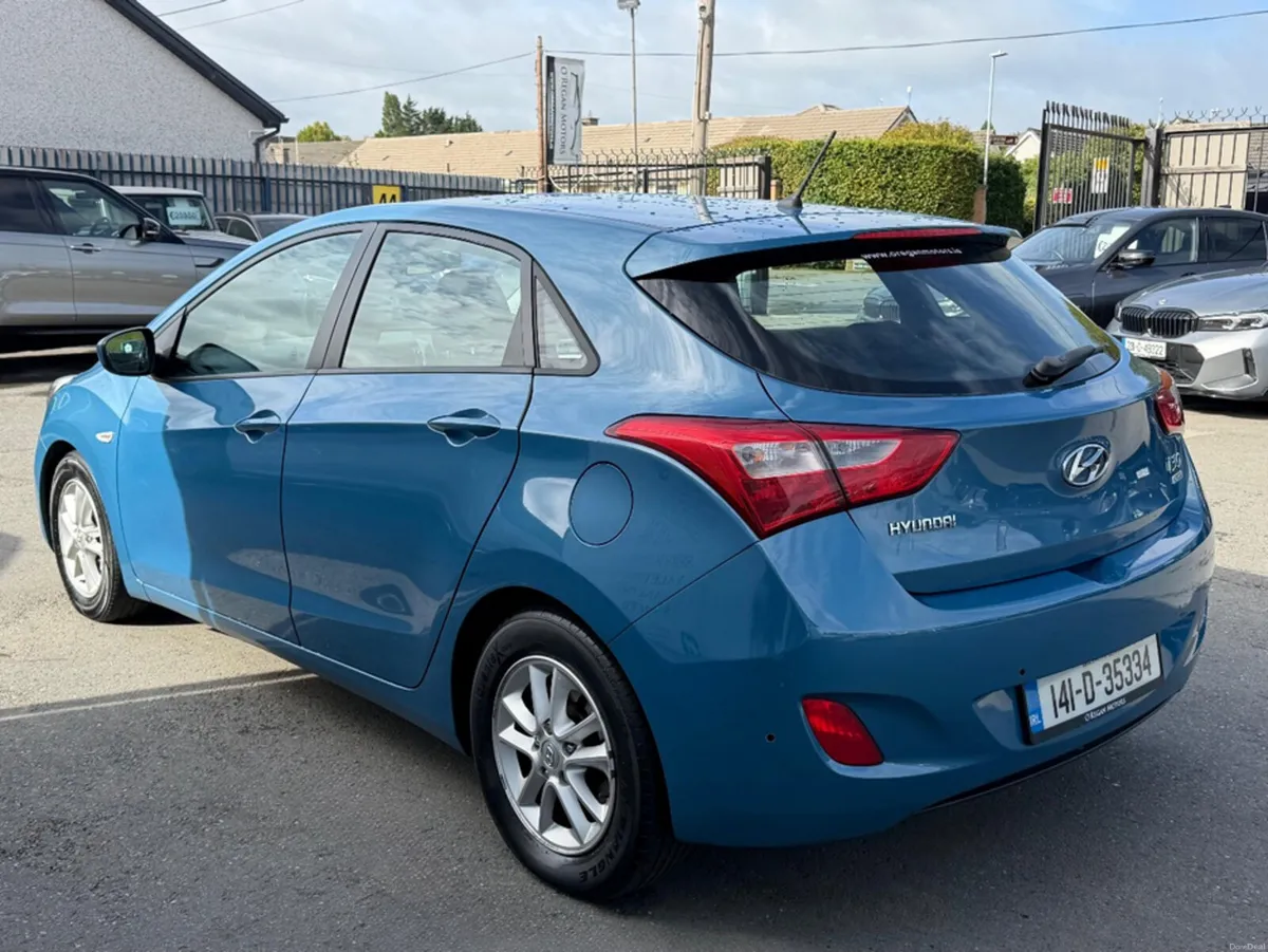 Hyundai i30 1.6 CRDI ACTIVE 5DR AUTO - Image 6