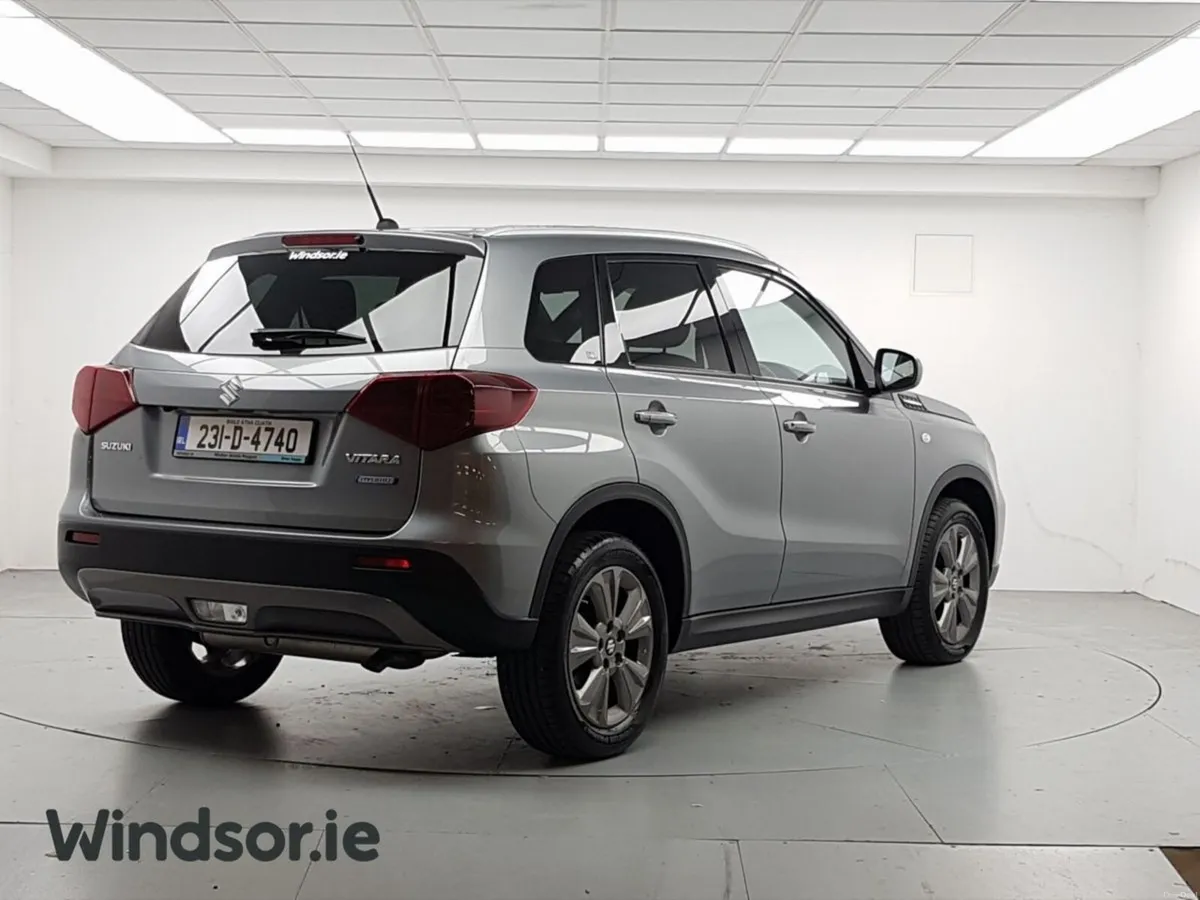 Suzuki Vitara 1.4 Hybrid SZ4 MT - Image 2