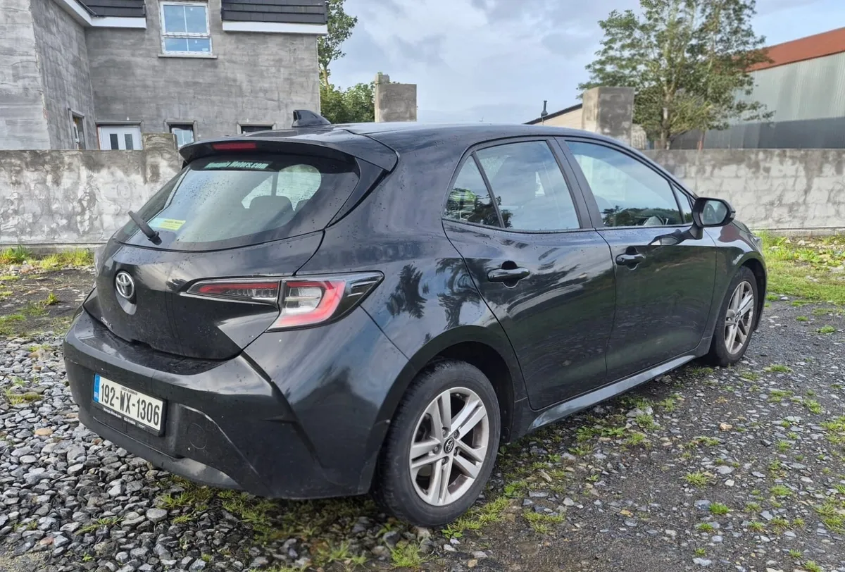 Toyota Corolla - Image 4