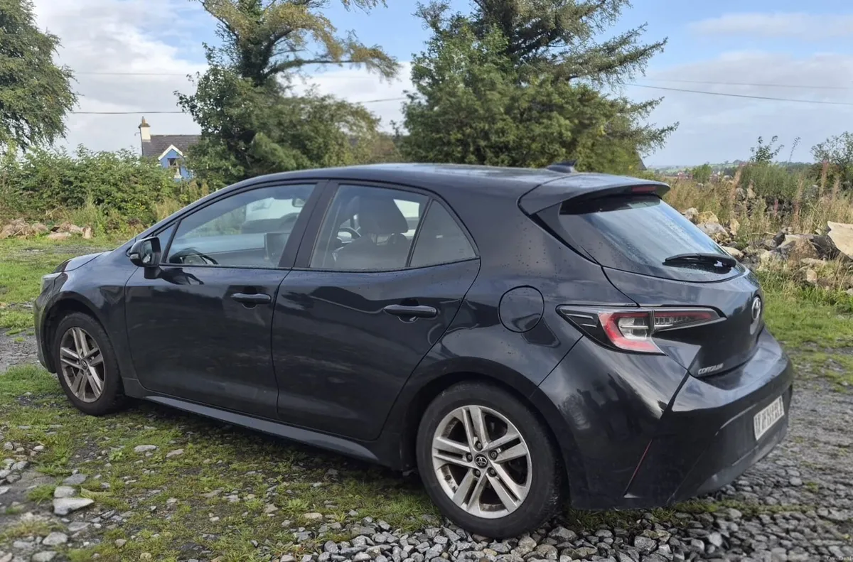 Toyota Corolla - Image 6