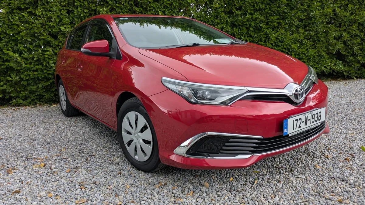 Immaculate Toyota Auris 1.5 Petrol NOT HYBRID, 201 - Image 1