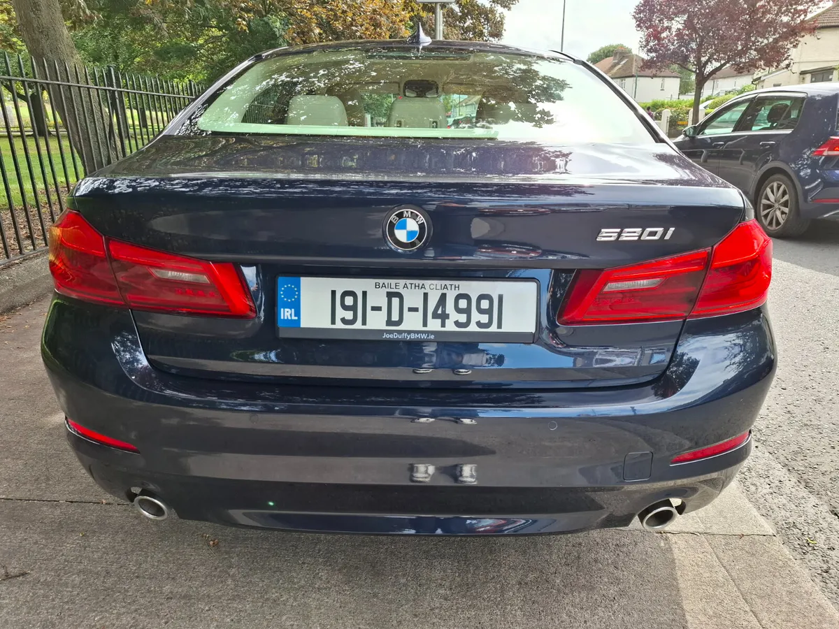 2019 BMW 520i IVORY LTHR only 40000kms - Image 3