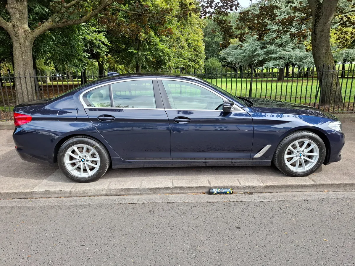2019 BMW 520i IVORY LTHR only 40000kms - Image 5