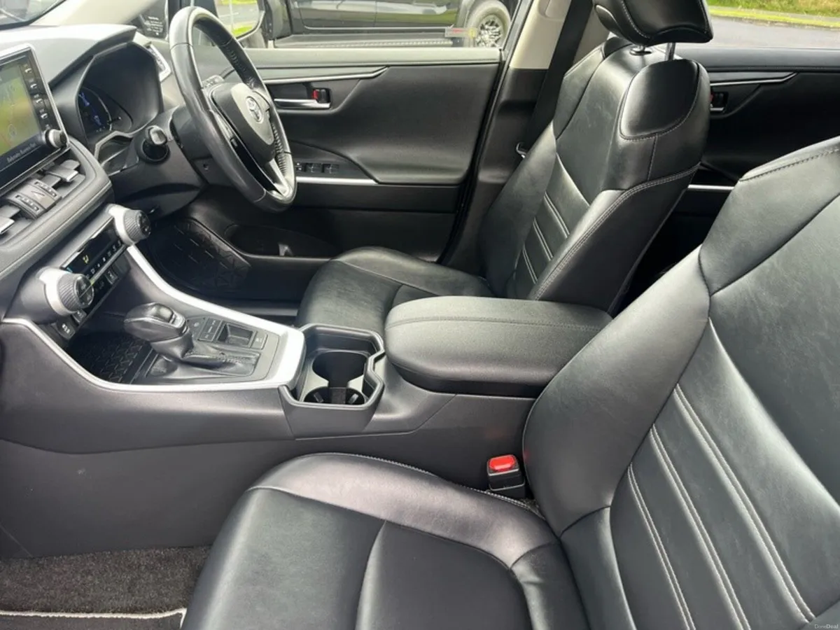 Toyota RAV4 RAV4 HYBRID SOL 2WD - Image 6