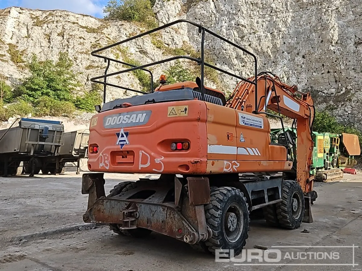 2017 Hyundai HX145LCR - Image 3