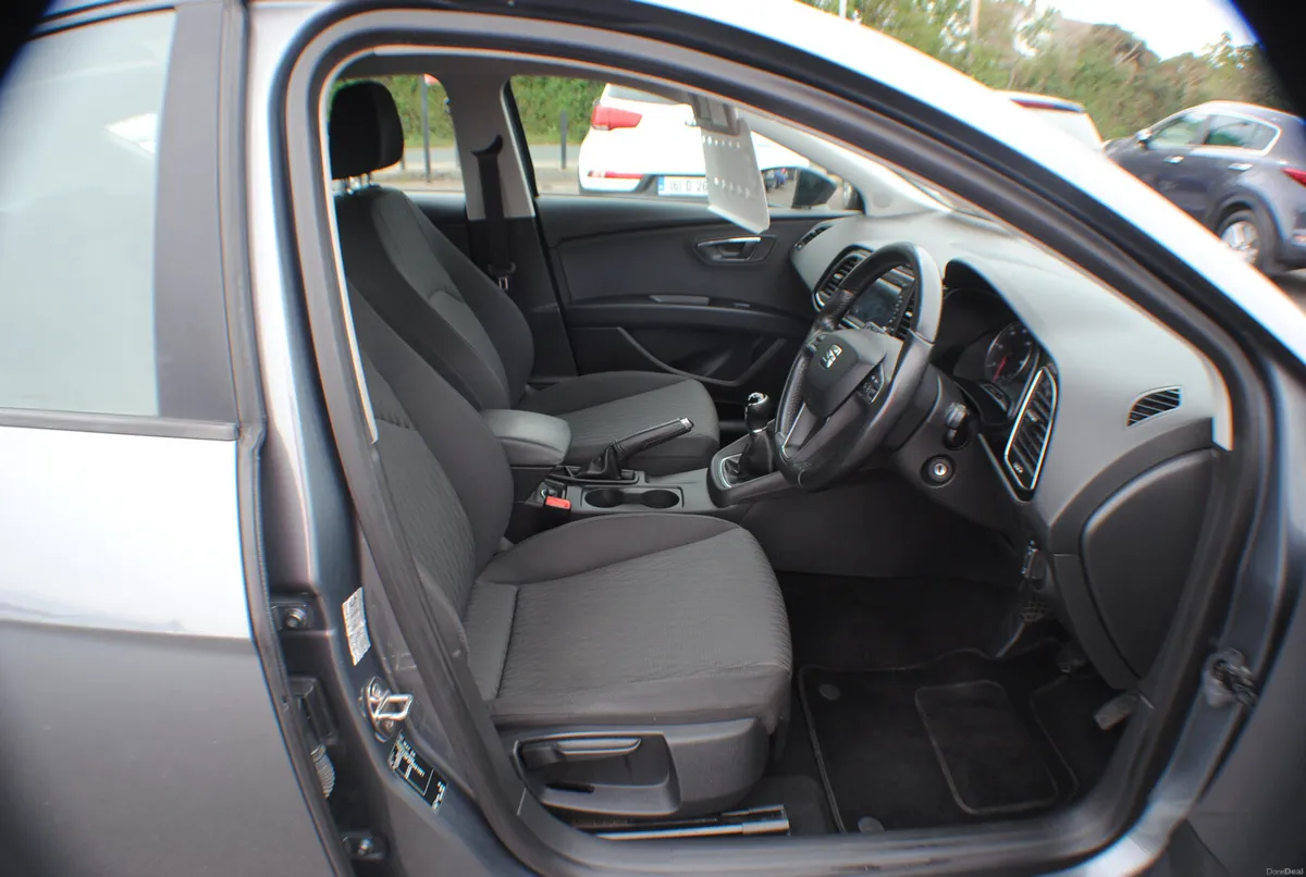 SEAT Leon 2015 1.6 TDI 5DR - Image 4