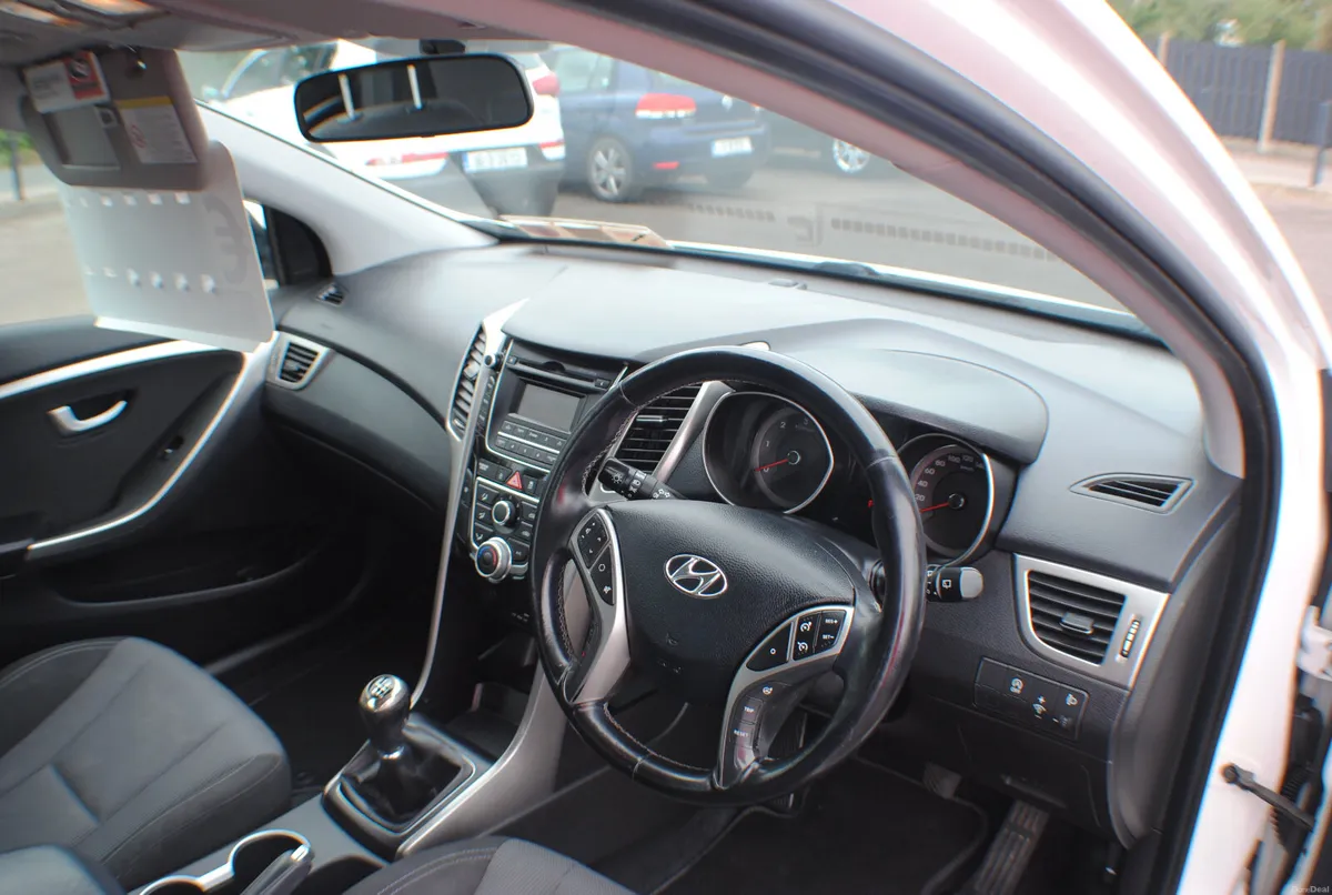 Hyundai i30 2013 1.6 DELUXE 5DR - Image 3