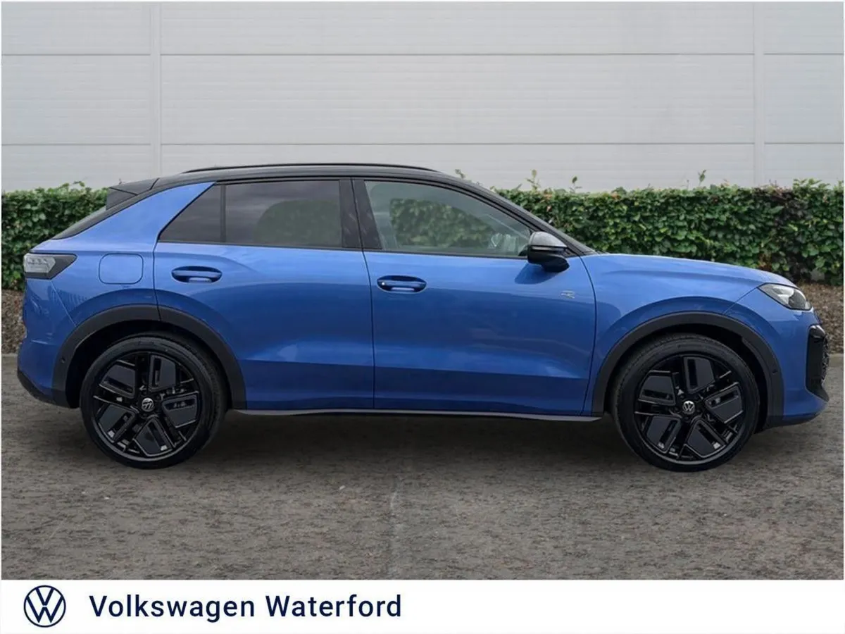 Volkswagen T-Roc R-LINE 1.5MHEV 150BHP - Image 4
