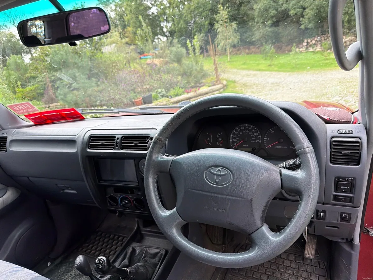 Toyota Land Cruiser - Image 6