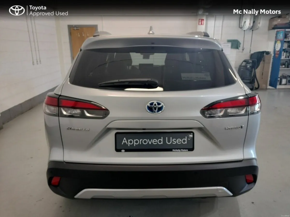 Toyota Corolla Cross 232 SPORT LEATHER HEATED SEAT - Image 4