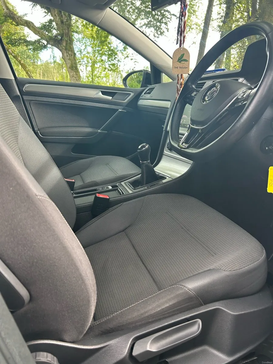 Volkswagen- Golf Match Edition  1.6 TDI - Image 5