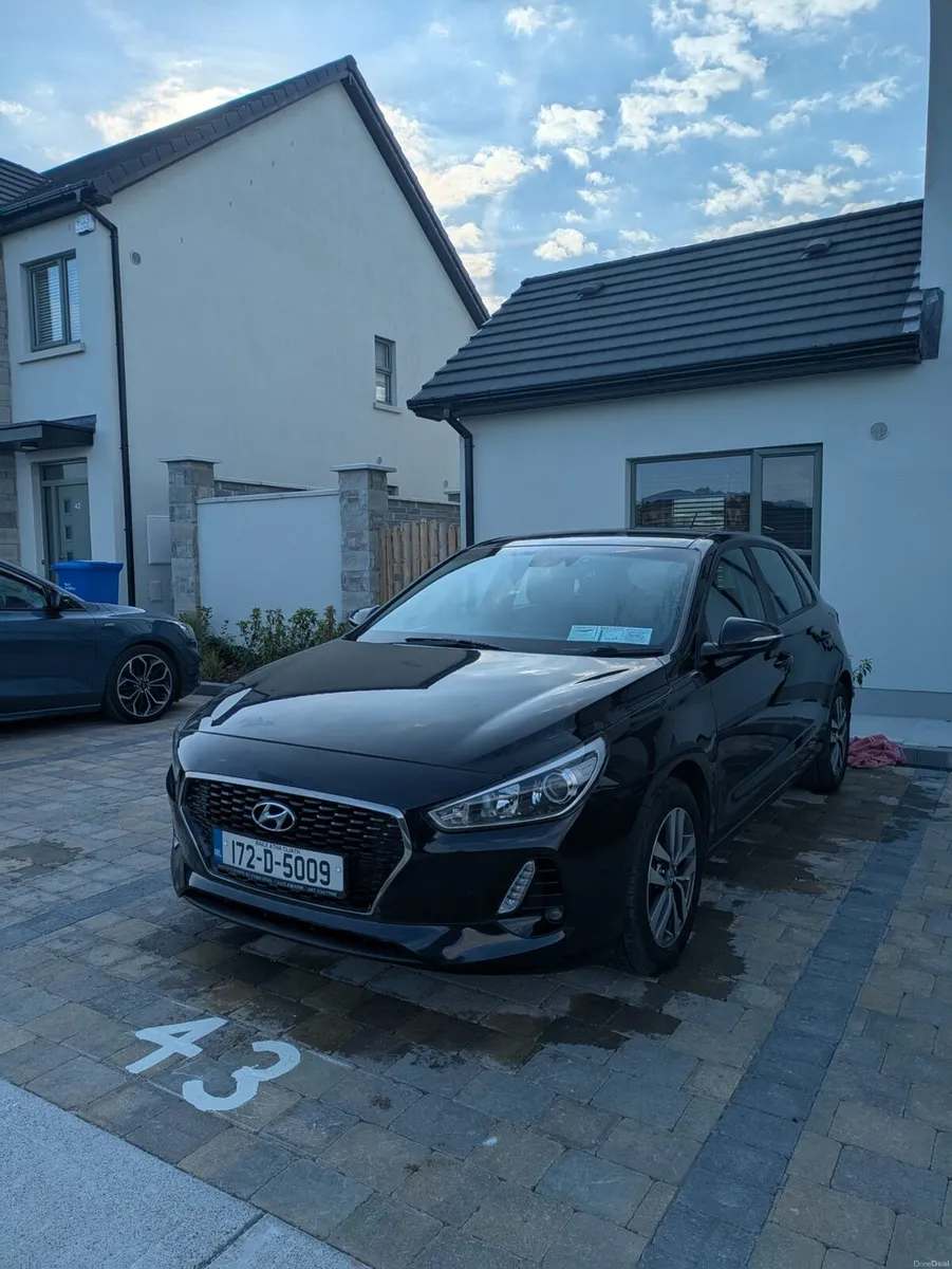 Hyundai i30 1.4 mpi Deluxe - Image 1