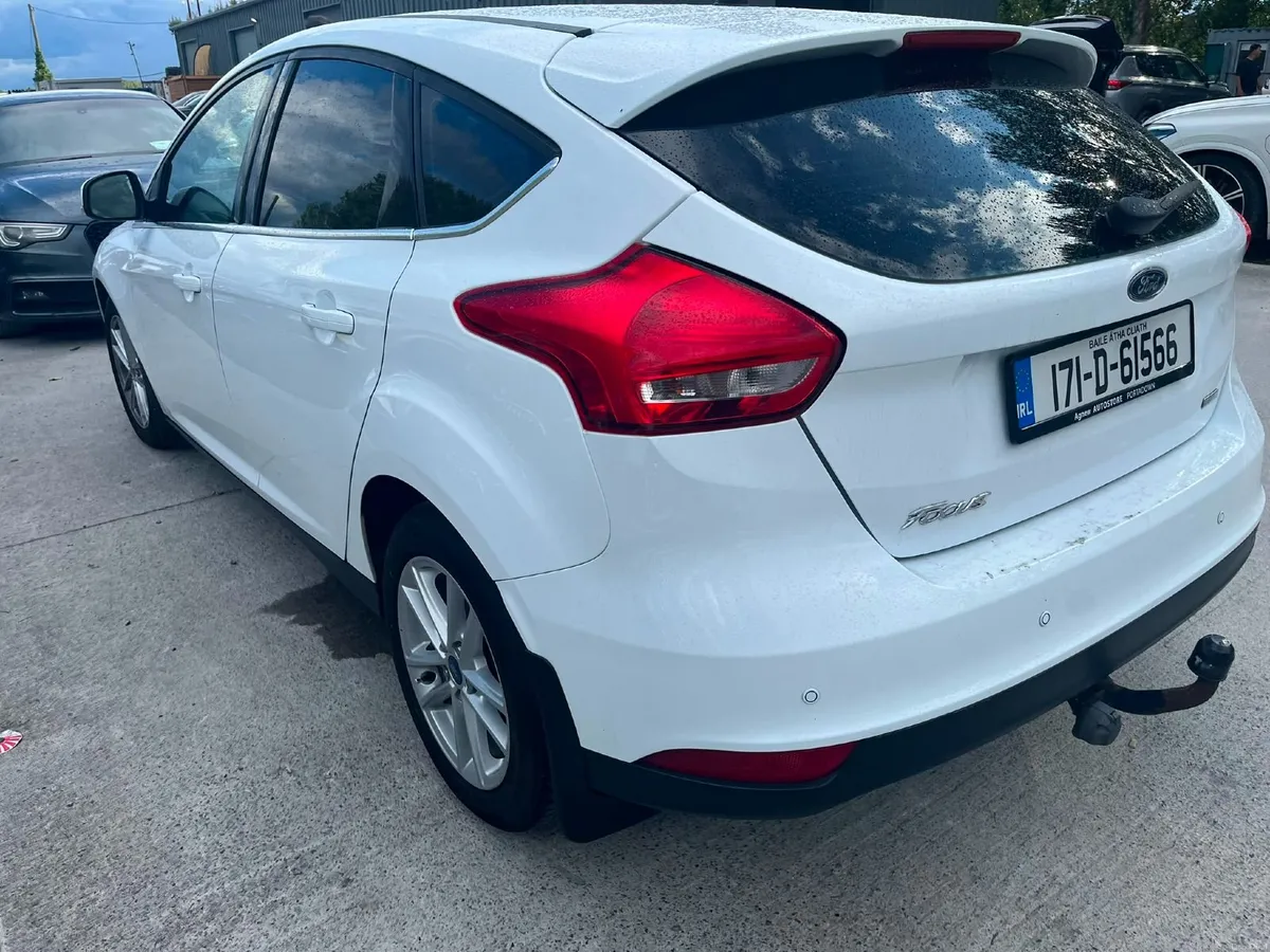 Ford Focus 2017 - Image 2