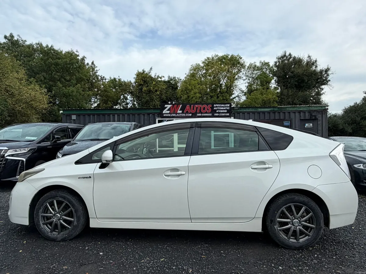 2015 Toyota Prius 1.8 Hybrid - Image 5