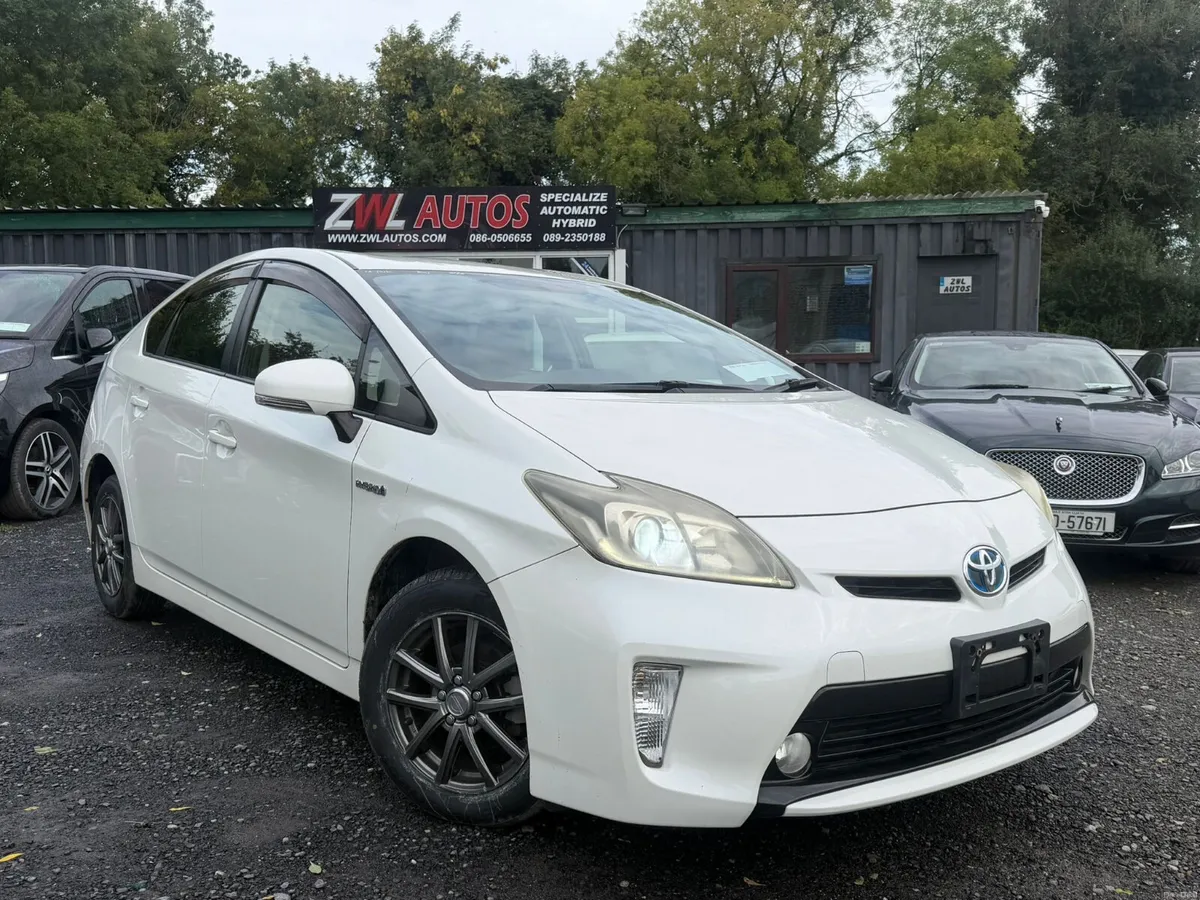 2015 Toyota Prius 1.8 Hybrid - Image 2
