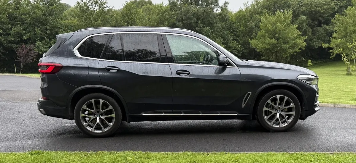 BMW X5 30d Xline 7 Seats - Image 3