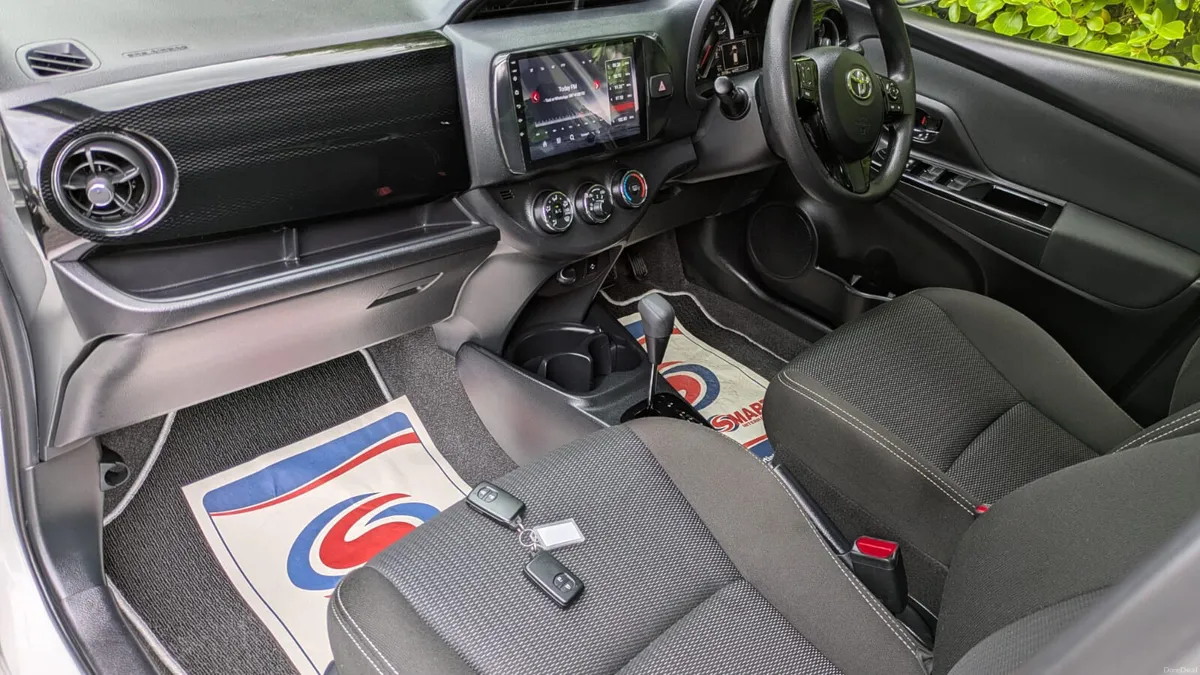 Toyota Yaris 1.3 Petrol Automatic NOT HYBRID, 2020 - Image 2