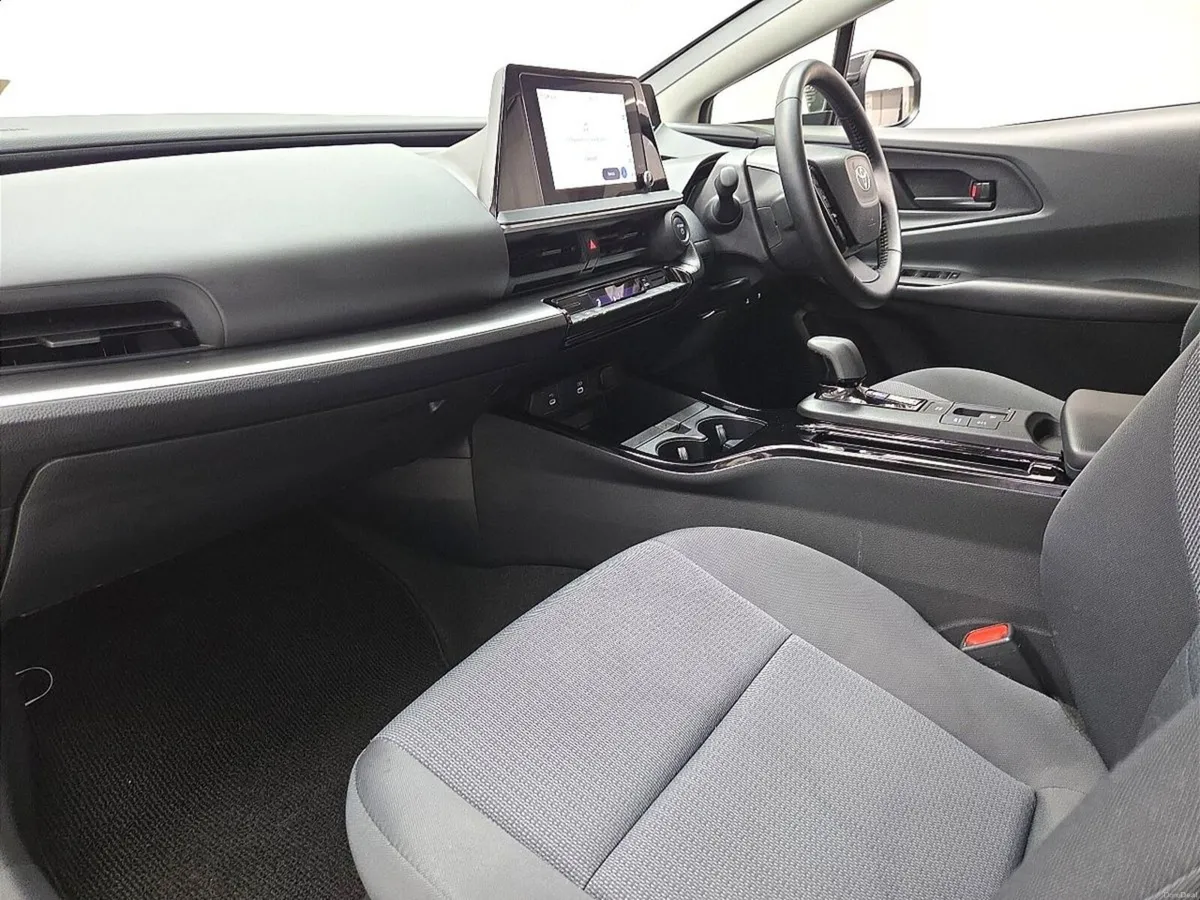 Toyota Prius 1.8 Hybrid X Model - Image 4
