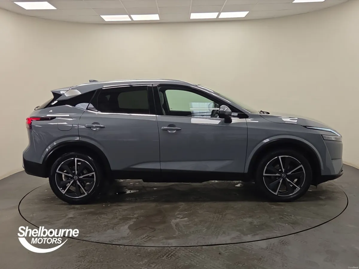 Nissan Qashqai 1.3 DiG-T MH Tekna 5dr - Image 3